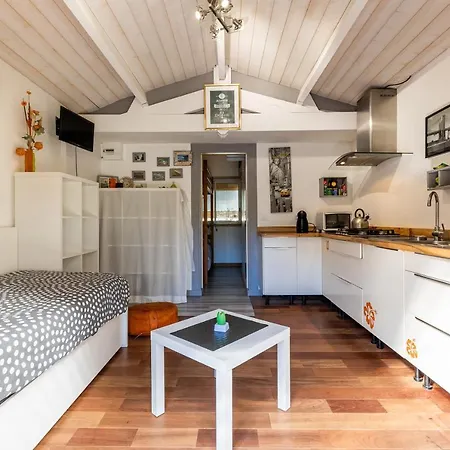 A 500m De La Apartment *