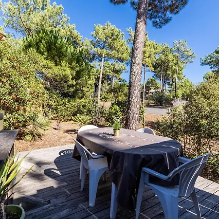 Apartament A 500m De La Carcans